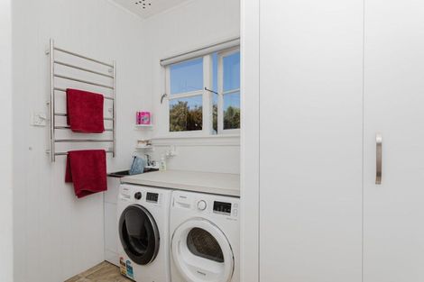 Photo of property in 64 Guy Street, Dannevirke, 4930