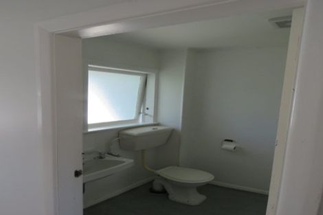 Photo of property in 34 Roberts Street, Tawa, Wellington, 5028