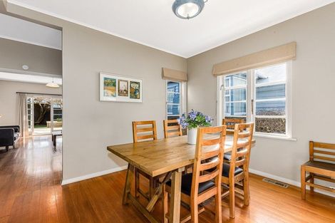 Photo of property in 218 Muritai Road, Eastbourne, Lower Hutt, 5013