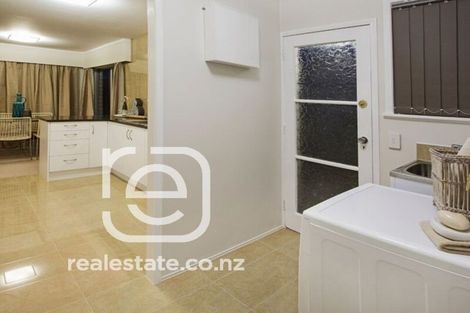 Photo of property in 26 Priestley Drive, Bucklands Beach, Auckland, 2014