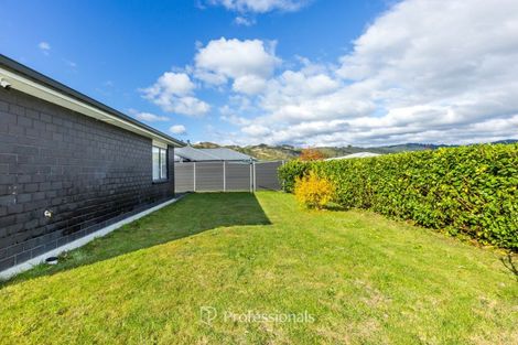 Photo of property in 32 Filmer Crescent, Wallaceville, Upper Hutt, 5018