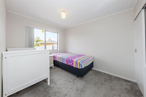 Photo of property in 1/25 Kopara Place, Clendon Park, Auckland, 2103