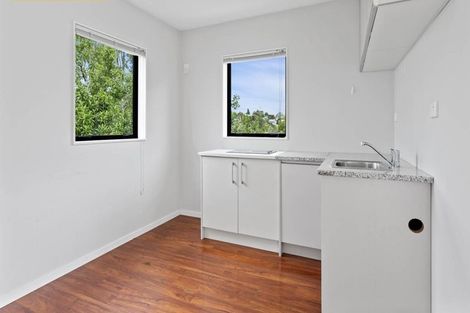 Photo of property in 30 Mannering Place, Hillcrest, Auckland, 0627
