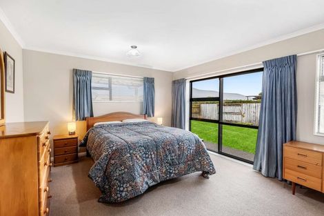 Photo of property in 49 Peppertree Glade, Kelvin Grove, Palmerston North, 4414