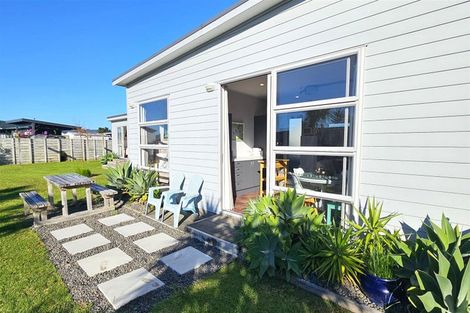 Photo of property in 108 Mahoe Place, Matarangi, Whitianga, 3592