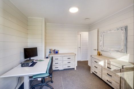 Photo of property in 5 Anthony Place, Bay View, Napier, 4104