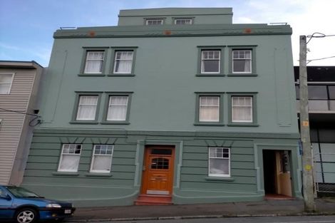 Photo of property in Chatsworth Flats, 5/23 Pirie Street, Mount Victoria, Wellington, 6011