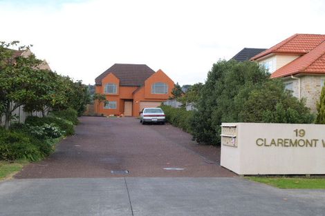 Photo of property in 19h Claremont Way, East Tamaki Heights, Auckland, 2016