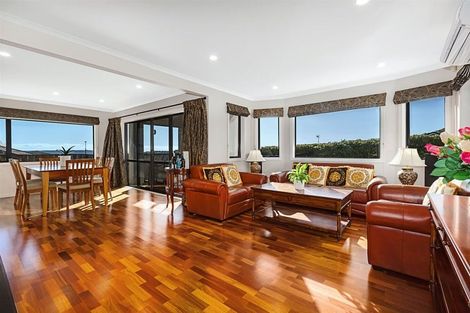Photo of property in 21 Aspiring Terrace, Aotea, Porirua, 5024