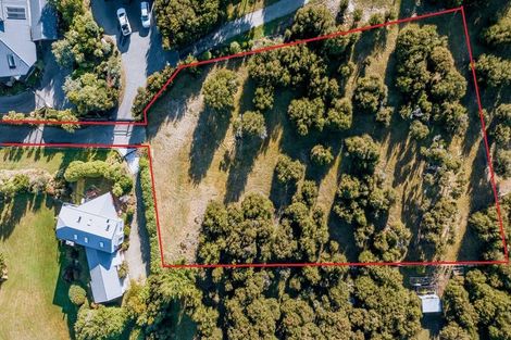 Photo of property in 16 Briar Bank Drive, Wanaka, 9305