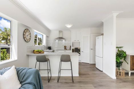 Photo of property in 75a Sunnybrae Road, Hillcrest, Auckland, 0627