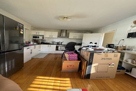 Photo of property in 172 Forrest Hill Road, Forrest Hill, Auckland, 0620