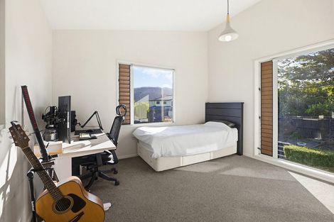 Photo of property in 7 Pikitanga Close, Tawa, Wellington, 5028