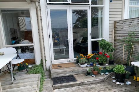 Photo of property in 231u8 Marine Parade, Seatoun, Wellington, 6022