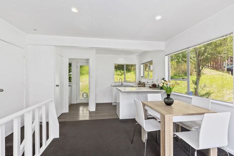 Photo of property in 1a Sandhurst Way, Crofton Downs, Wellington, 6035