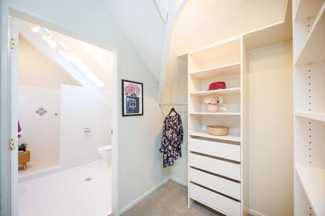 Photo of property in 20 Cashmere Drive, Fitzherbert, Palmerston North, 4410