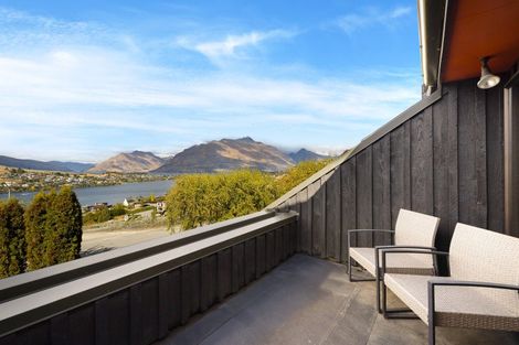 Photo of property in 19 Goldfield Heights, Queenstown, 9300