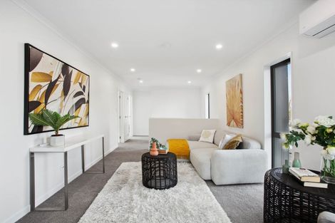 Photo of property in 12 Kurnell Drive, Botany Downs, Auckland, 2010