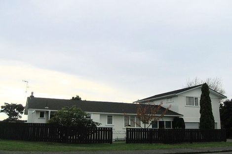 Photo of property in 1 Hadfield Place, Paraparaumu Beach, Paraparaumu, 5032