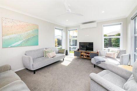 Photo of property in 10 Mcilwaine Place, Marton, 4710