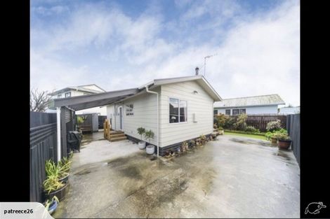 Photo of property in 35 Peter Hall Drive, Kelvin Grove, Palmerston North, 4414