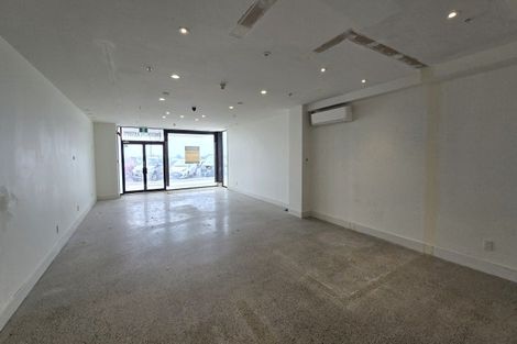 Photo of property in 2a/2 Marine Parade, Mount Maunganui, 3116
