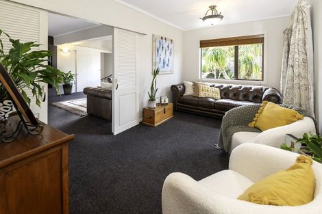 Photo of property in 4 Sarah Place, Farm Cove, Auckland, 2012