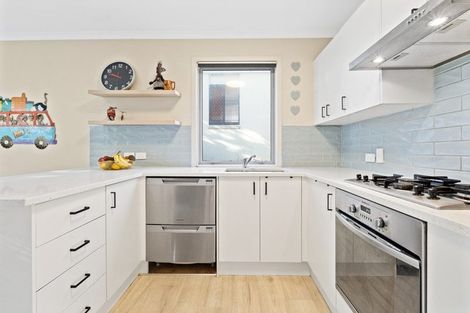 Photo of property in 4b Voyager Drive, Gulf Harbour, Whangaparaoa, 0930