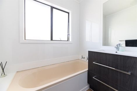 Photo of property in 2/38 Leo Street, Glen Eden, Auckland, 0602