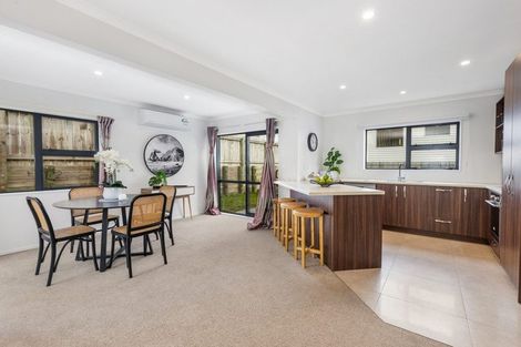 Photo of property in 7a Sandino Place, Grenada Village, Wellington, 6037