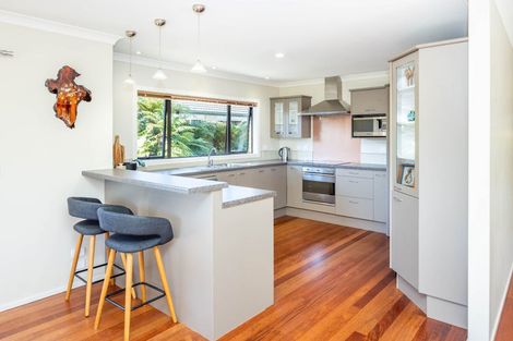 Photo of property in 72 Barrington Drive, Huntington, Hamilton, 3210