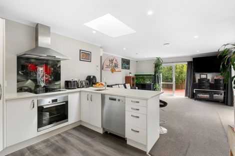 Photo of property in 209a Waddington Drive, Naenae, Lower Hutt, 5011