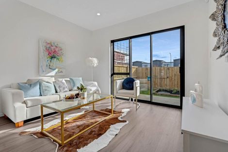 Photo of property in 6 Kiato Lane, Flat Bush, Auckland, 2019