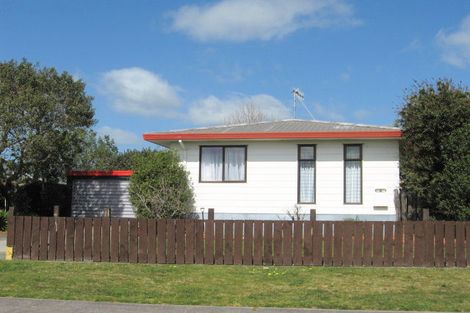 Photo of property in 2a Kimber Grove, Papamoa Beach, Papamoa, 3118