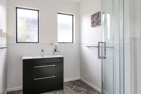 Photo of property in 24 Saint Hill Lane, Havelock North, 4130
