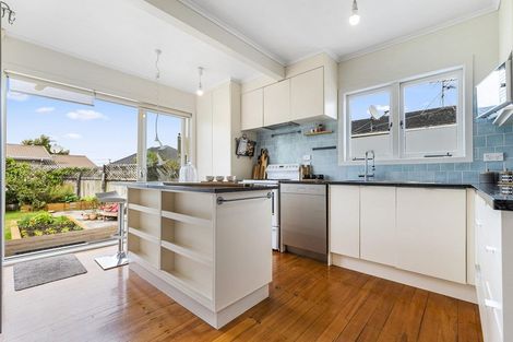 Photo of property in 1/113 Clevedon Road, Papakura, 2110