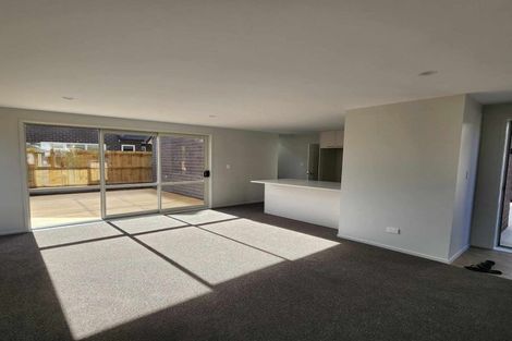 Photo of property in 4a Bosun Place, Te Atatu Peninsula, Auckland, 0610