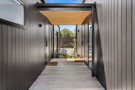 Photo of property in 12 Cleland Close, Wanaka, 9382