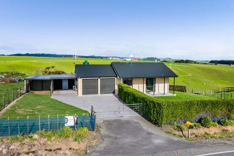 Photo of property in 902 Ararata Road, Ararata, Hawera, 4674