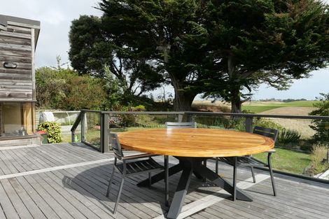 Photo of property in 24 Martin Road, Paraparaumu Beach, Paraparaumu, 5032