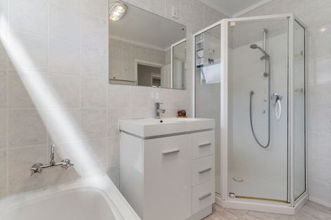 Photo of property in 65 Ridge Road, Howick, Auckland, 2014