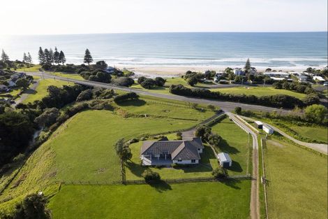 Photo of property in 858 Wainui Road, Wainui, Gisborne, 4010