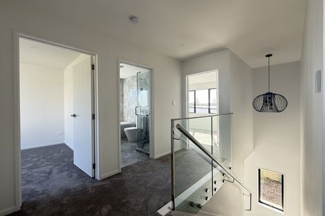 Photo of property in 33b Garadice Road, Rothesay Bay, Auckland, 0630