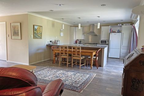 Photo of property in 22 Johnson Street, Waipawa, 4210