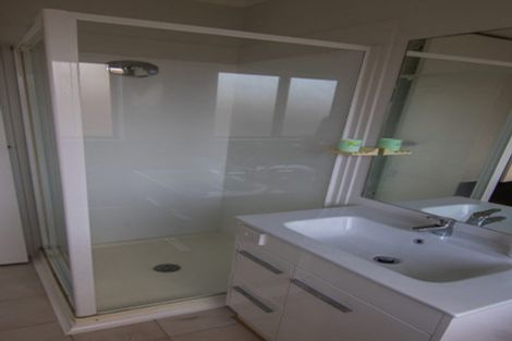 Photo of property in 2/195 Burswood Drive, Burswood, Auckland, 2013