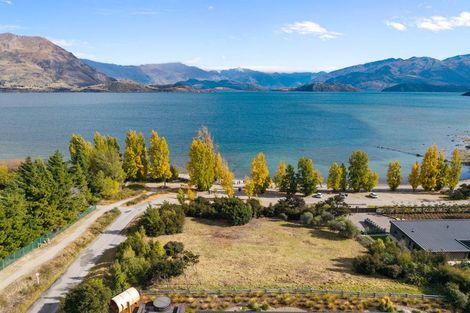 Photo of property in 333 Beacon Point Road, Wanaka, 9305