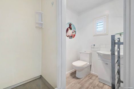Photo of property in 46 Lynden Avenue, Hillcrest, Auckland, 0627