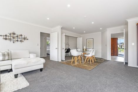 Photo of property in 12 Oldfield Court, Huntington, Hamilton, 3210