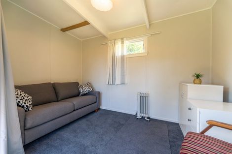 Photo of property in 10 Bute Street, Moeraki, 9482