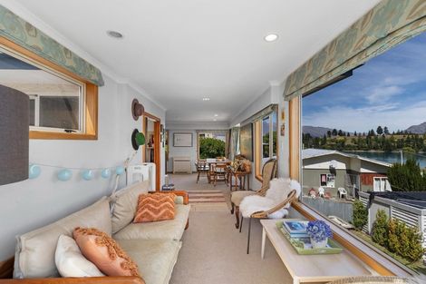 Photo of property in 7 Suburb Street, Queenstown, 9300